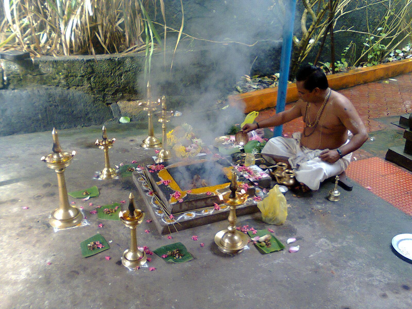 Moolamkodu Sree Ayiravillytemple kollam Dresscode