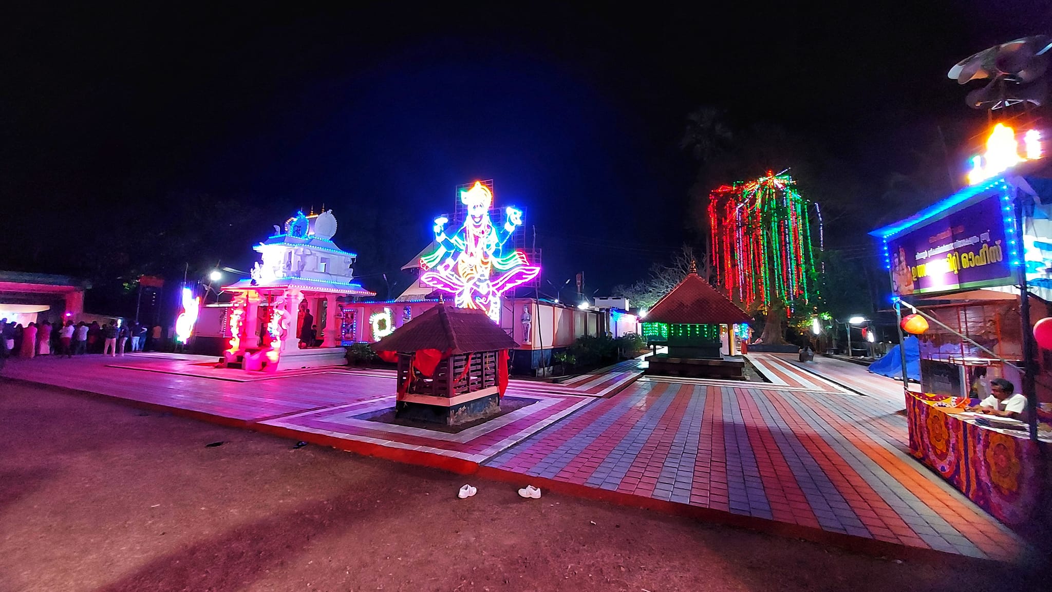 Chiravoor Sreekanda Dharma Sasthatemple kollam Dresscode