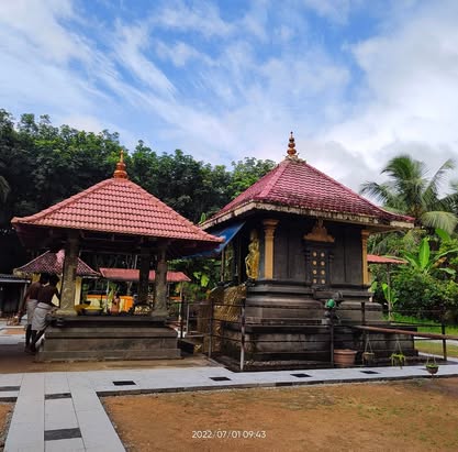 Images of kollam Edamon Ayiravally  krishna Temple