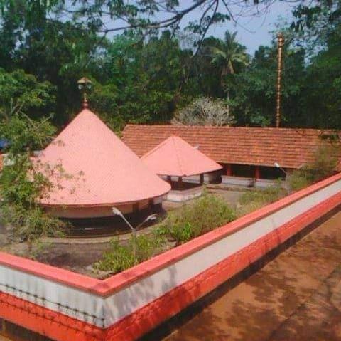 Kummil Shiva Parvathy is an Shakthi lord in Hinduism