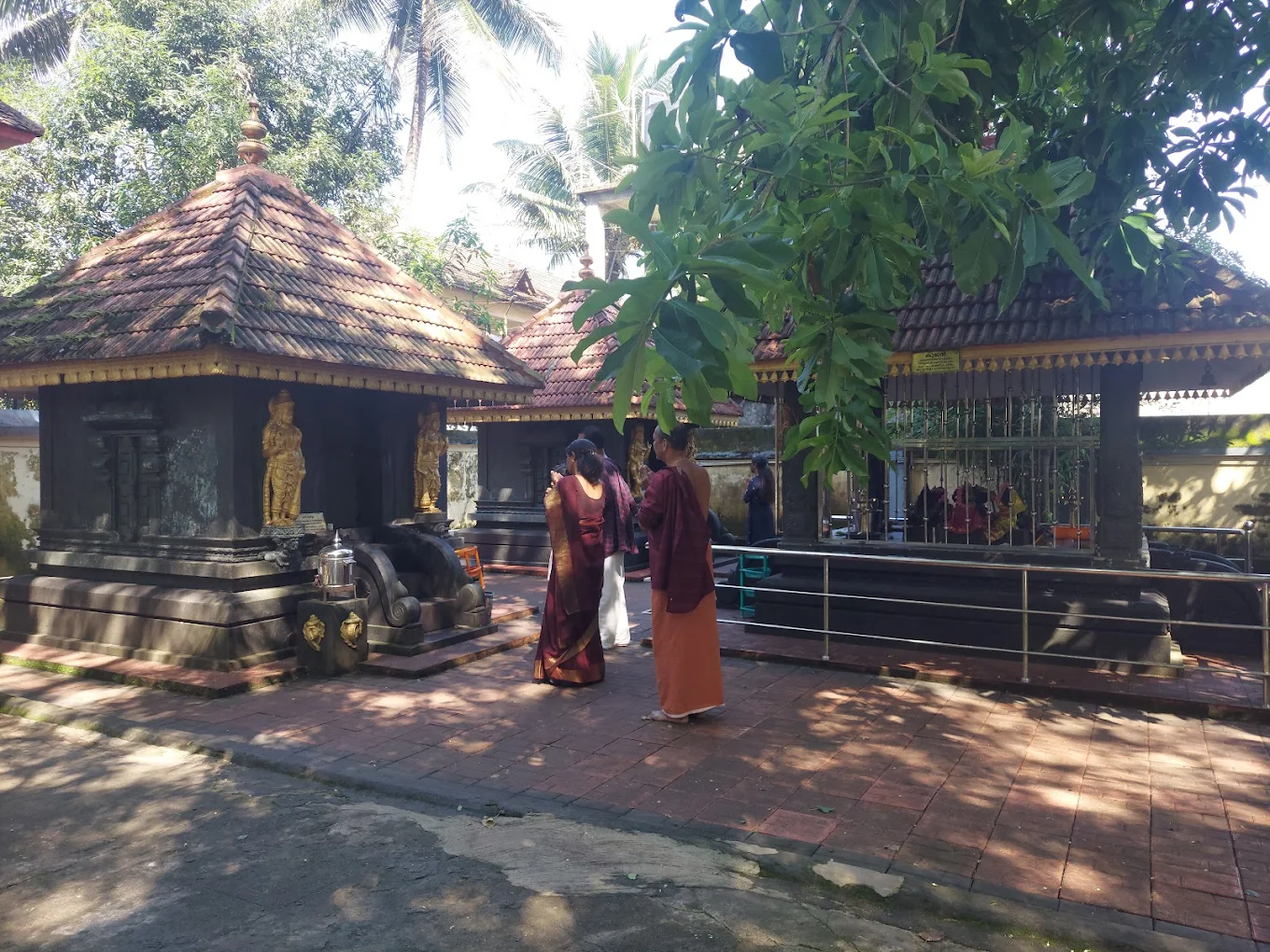 Temple entrance near west gopuram of Kidangoor Subrahmanya Swamy Temple