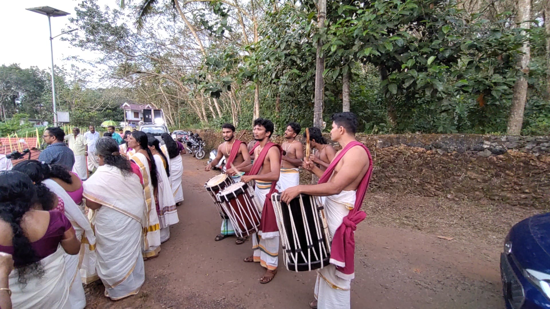 Veeriyamkulangara Bhagavathy  TempleKottayam Dresscode