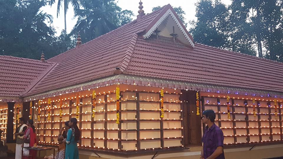 Manakkattu Sree Bhadra  Temple Kottayam Dresscode