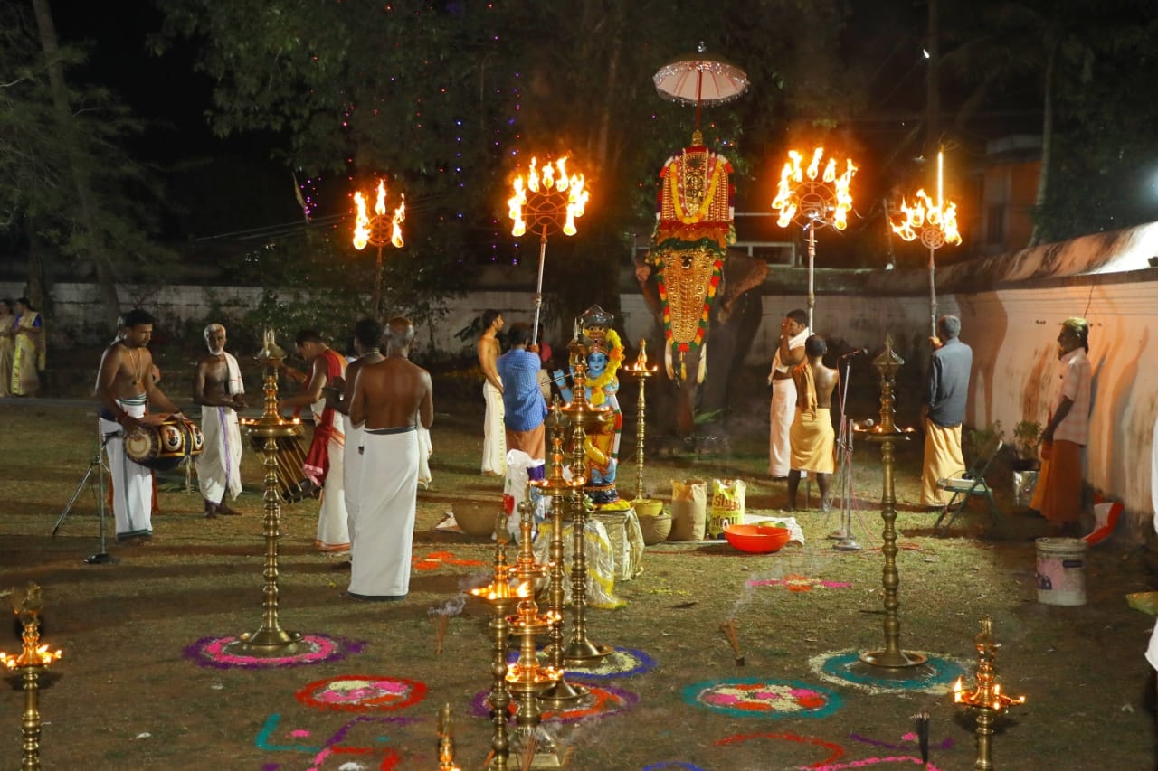 Vadavathoor Sree Krishna Swami  Temple Kottayam Dresscode