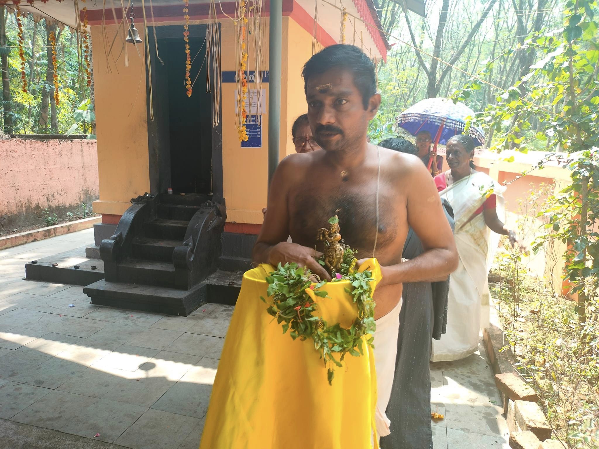 Manikanthapuram Maha Vishnu Bhagavathy  TempleKottayam Dresscode