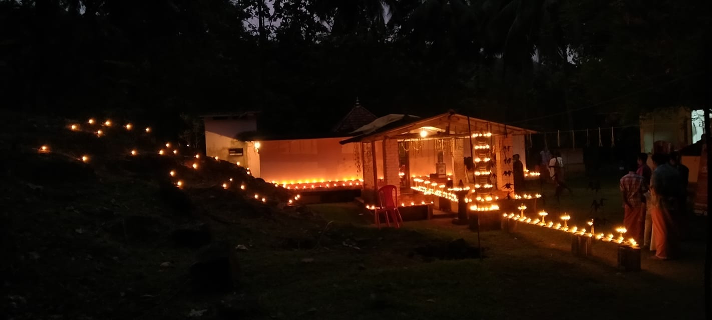 Mannam Kilikulam Kavu Bhagavathi  TempleKottayam Dresscode