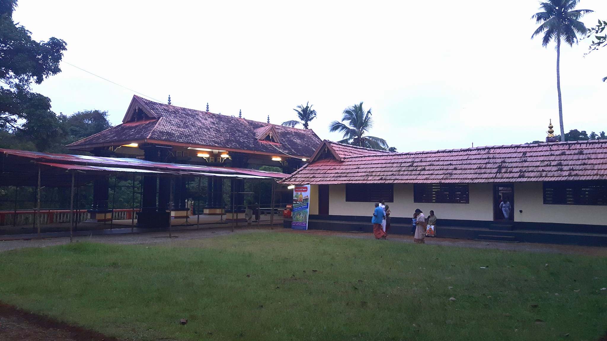 Malikappurathu Bhagavathi  Temple is an Shakthi god in Hinduism