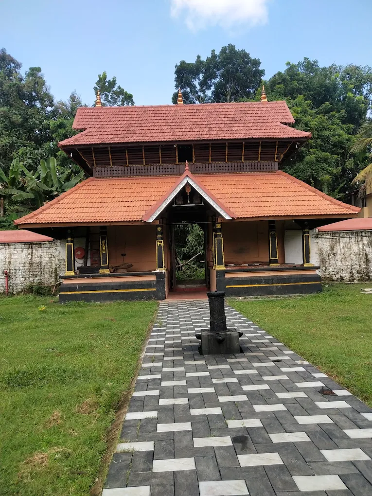 Temple courtyard of Kumaranalloor Devi Temple