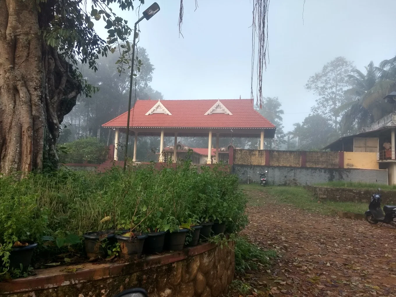 Temple courtyard of Urulikunnam Gandharva Swamy & Bhadrakali Temple