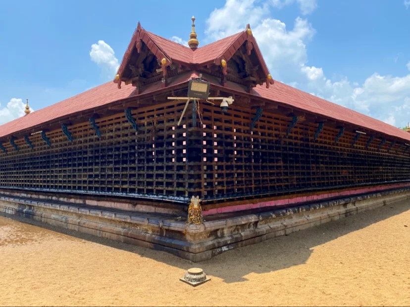 Traditional Kerala temple architecture at Vaikom Mahadeva Temple