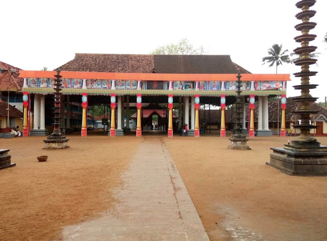 Side View of Vaikom Mahadeva Temple