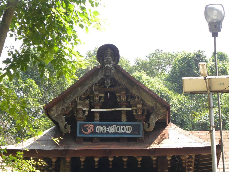 Images of Kozhikode Kozhukkallur Mahadeva Devi Temple