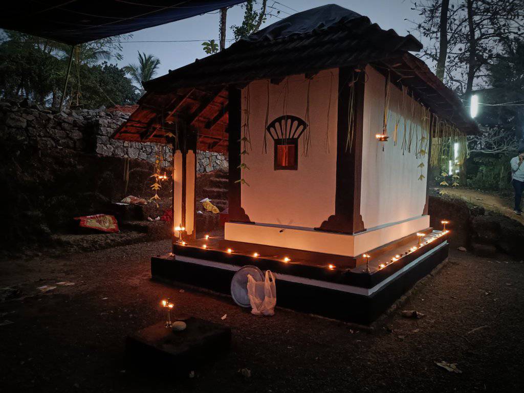 Cheruvattoor Sree Guru Muthappan Devi devi Temple in Kerala