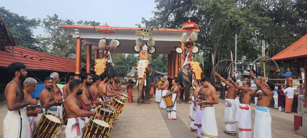  Pisharikavu Devi  devi Temple in Kerala