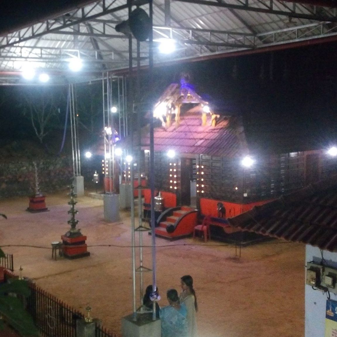 Avilthody Kavu Temple 