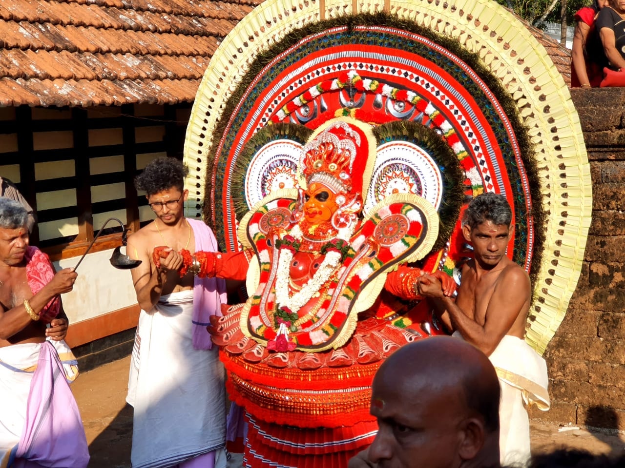  Kodoth Bhagavathi Bhagavathi  Temple Kozhikode Dresscode