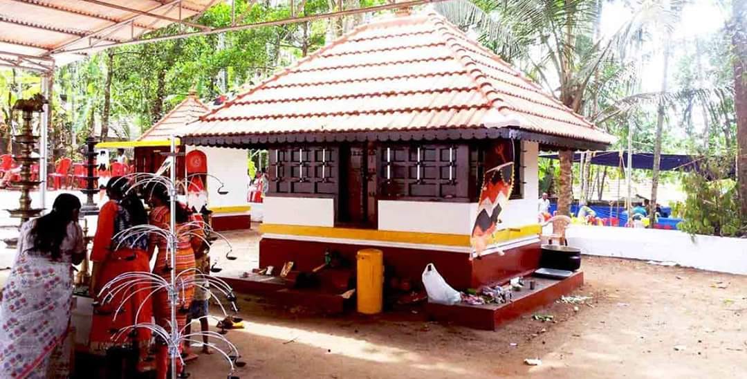 Parambalath Kariyathan Bhagavathi  Temple Kozhikode