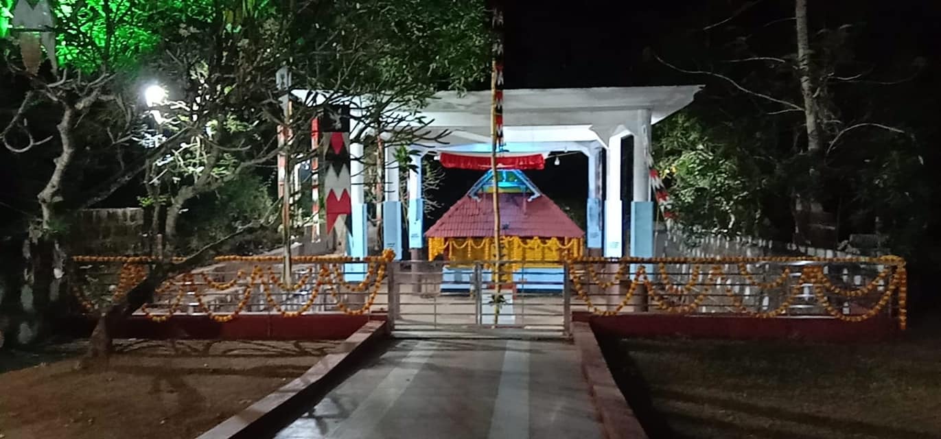 Images of Kozhikode Sree Nelliyadi Nagakali  Devi Temple