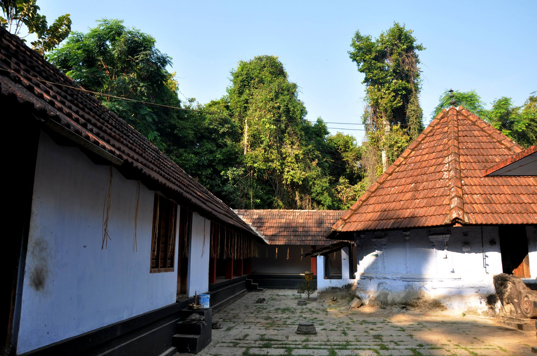 Sree Kuruvangad Siva Temple  