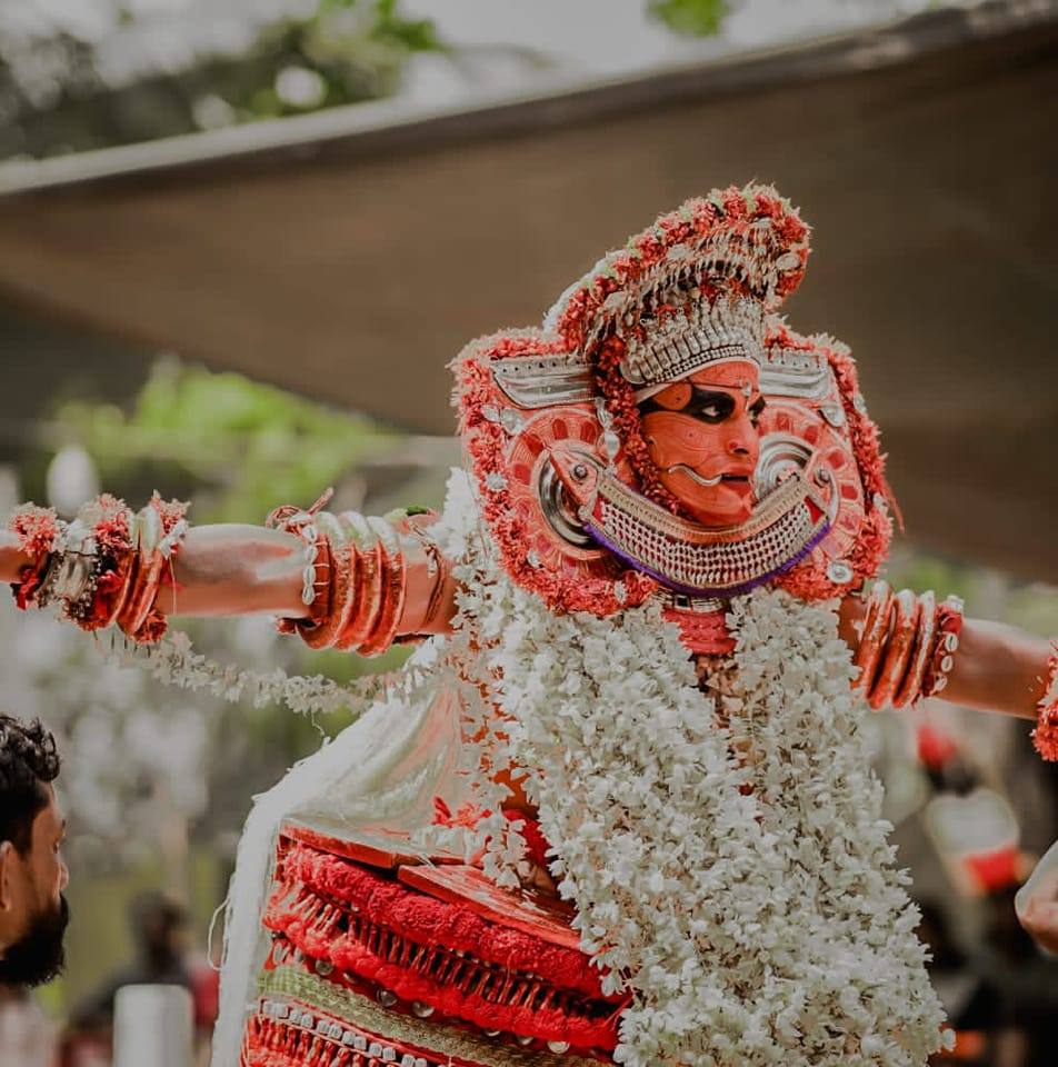  Poovalora KunnuSree Bhagavathi  Temple Kozhikode Dresscode