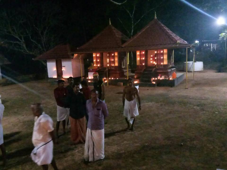 Puthiyottil Sree Bhagavathy  Temple Kozhikode Dresscode