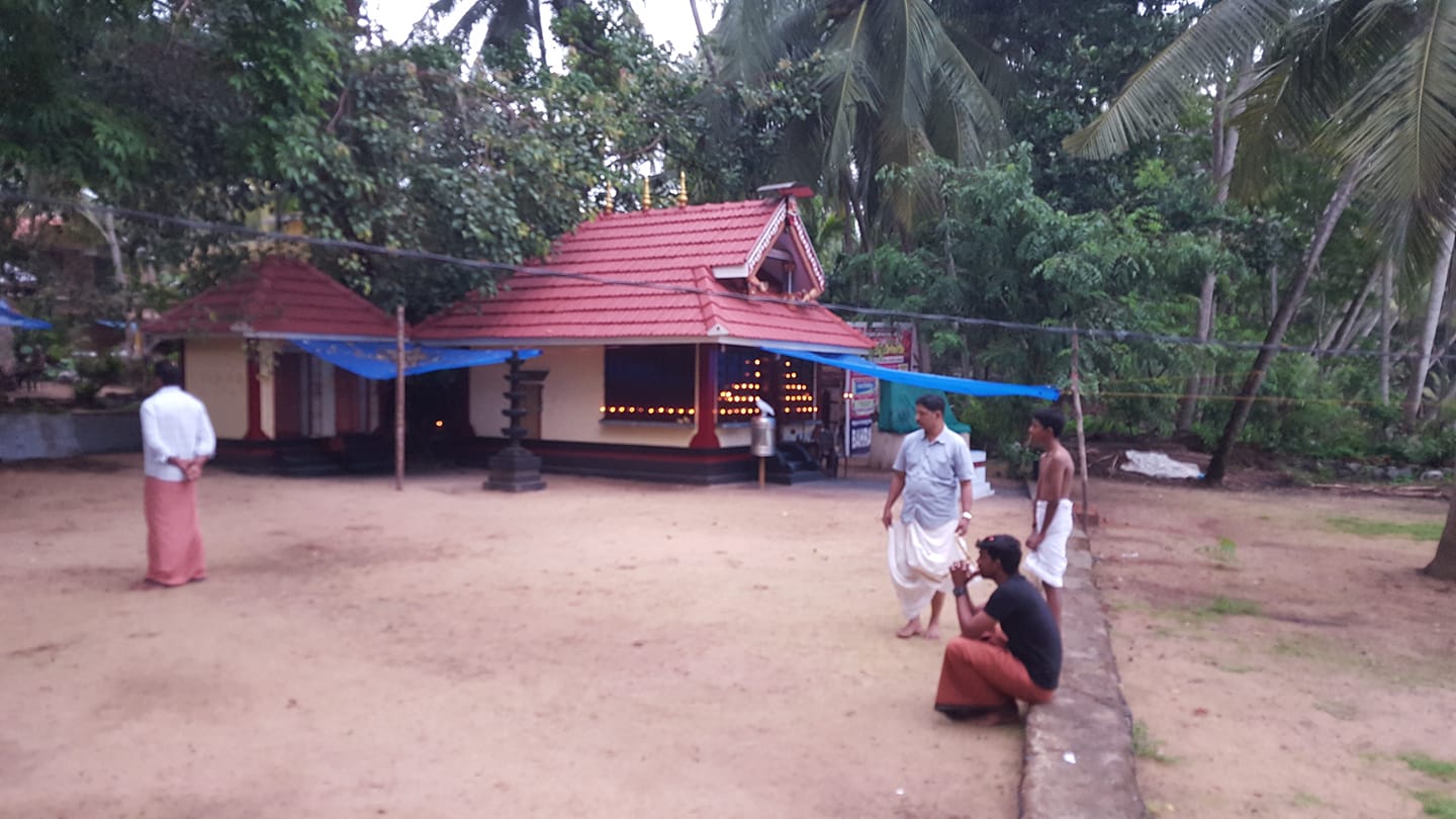 Thavandi Sri Bhagavathi  Temple Kozhikode Dresscode