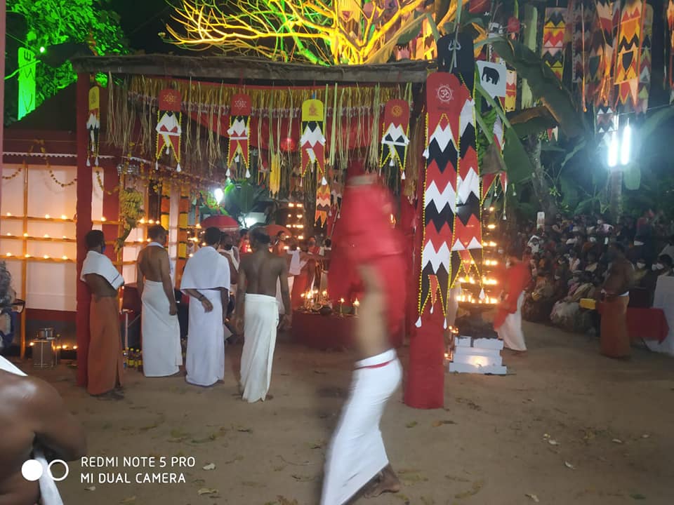 Chellukandi  Bhagavathy  Temple Kozhikode Dresscode