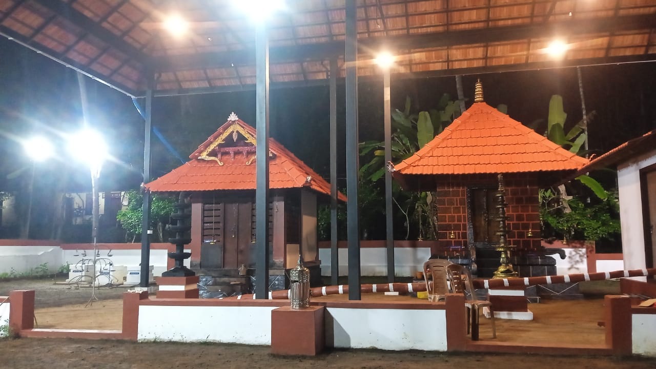 Padinjarakkanti Bhagavathy Kuttichathan  Temple Kozhikode