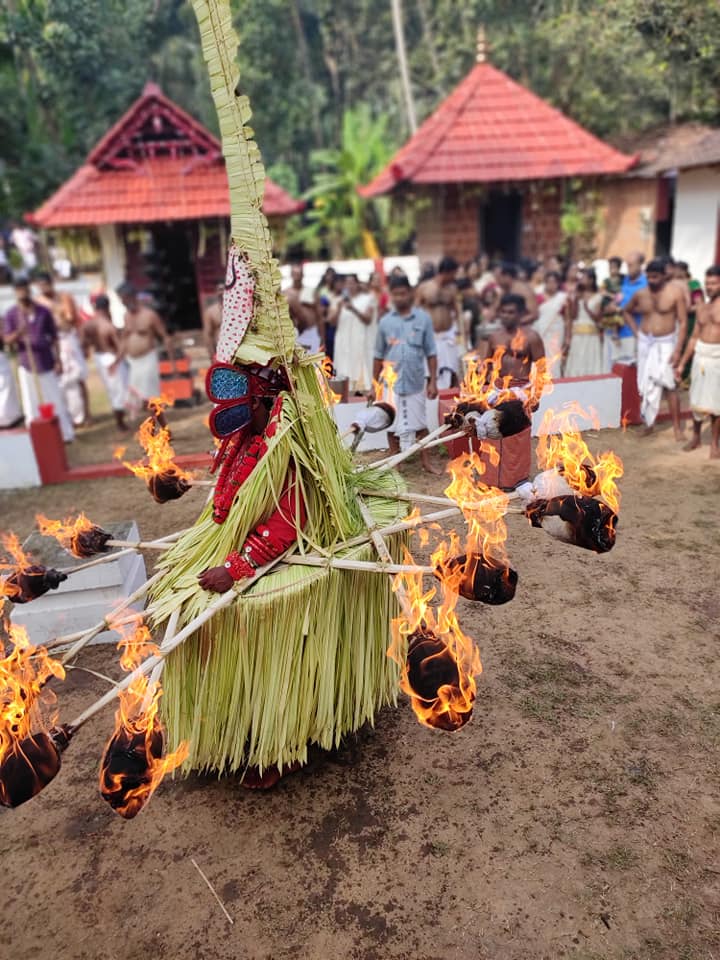 Padinjarakkanti Bhagavathy Kuttichathan  Temple in Kerala