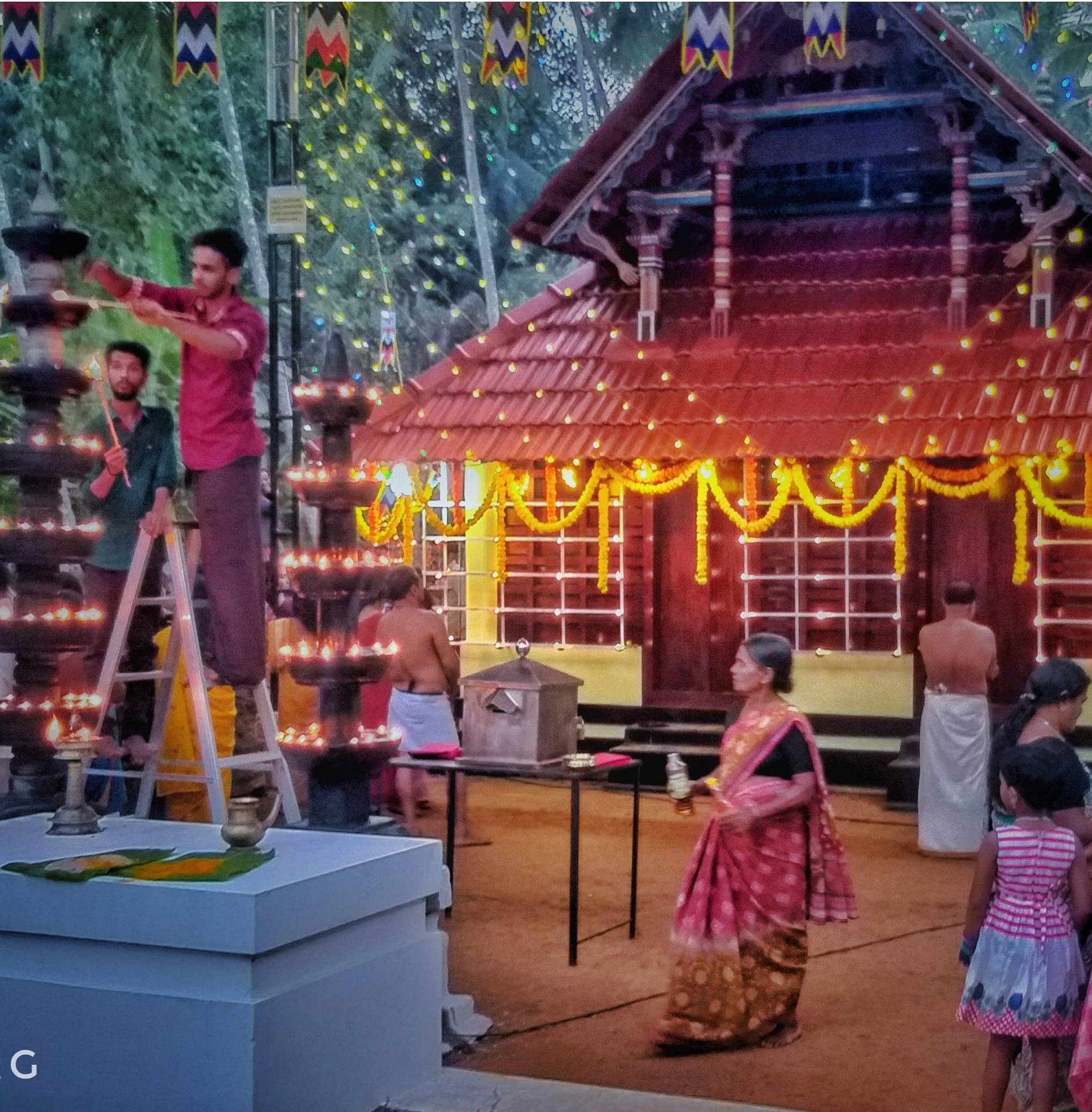 Sree Edavana Bhagavathy   Temple Kozhikode Dresscode