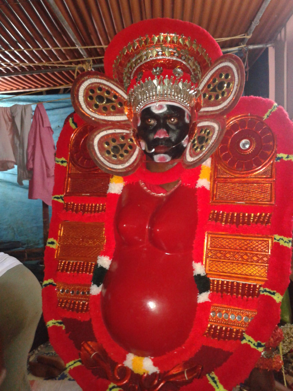 Vilayatoor Nadakkandy Bhagavathi    Temple Kozhikode Dresscode