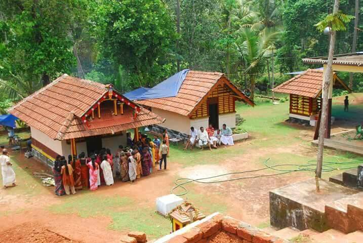 Thiruvallur Sree Kizhakkedathu  Temple Kozhikode Dresscode