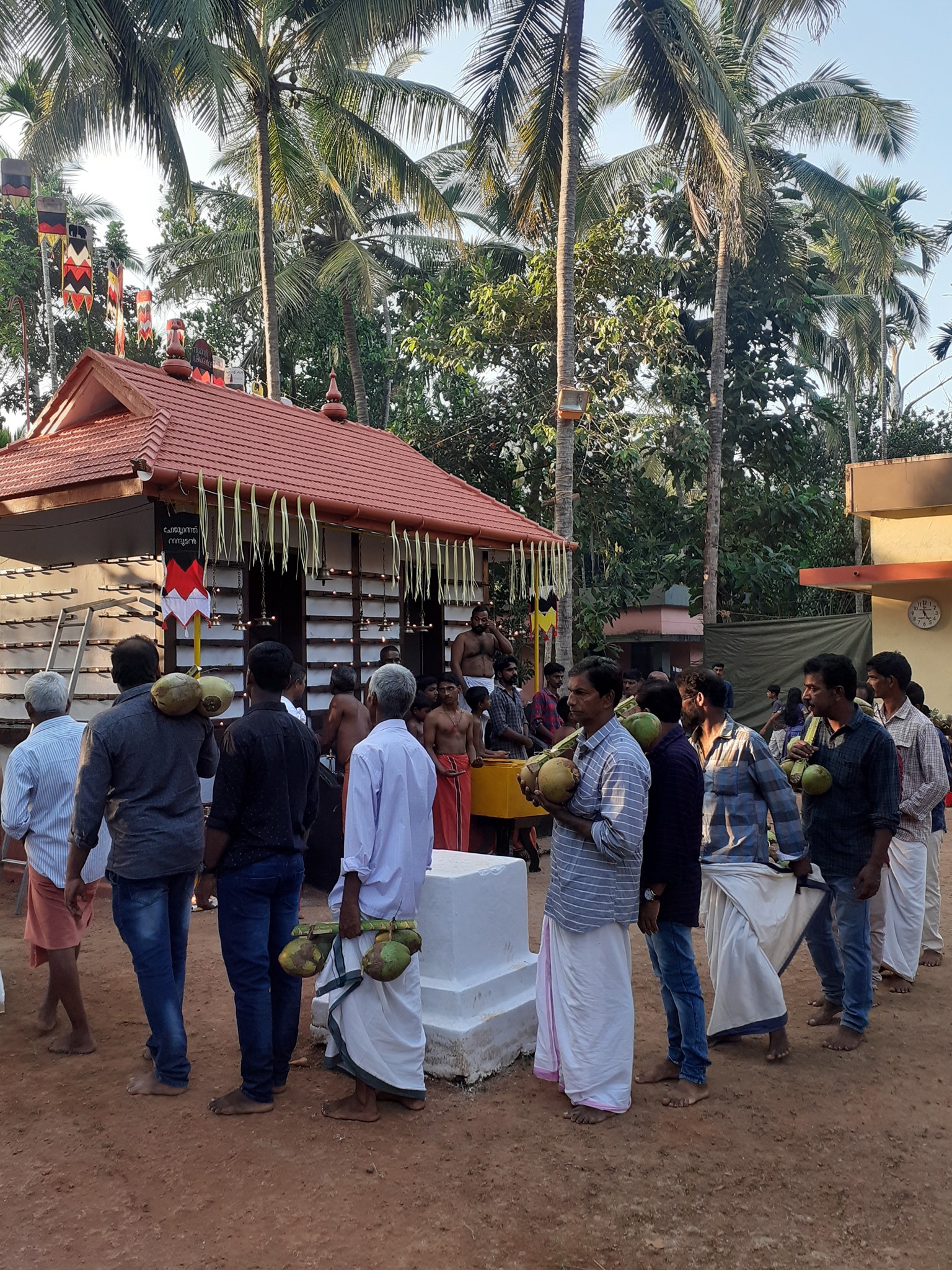 Choyyoth Sree Bhagavathi Temple Kozhikode Dresscode