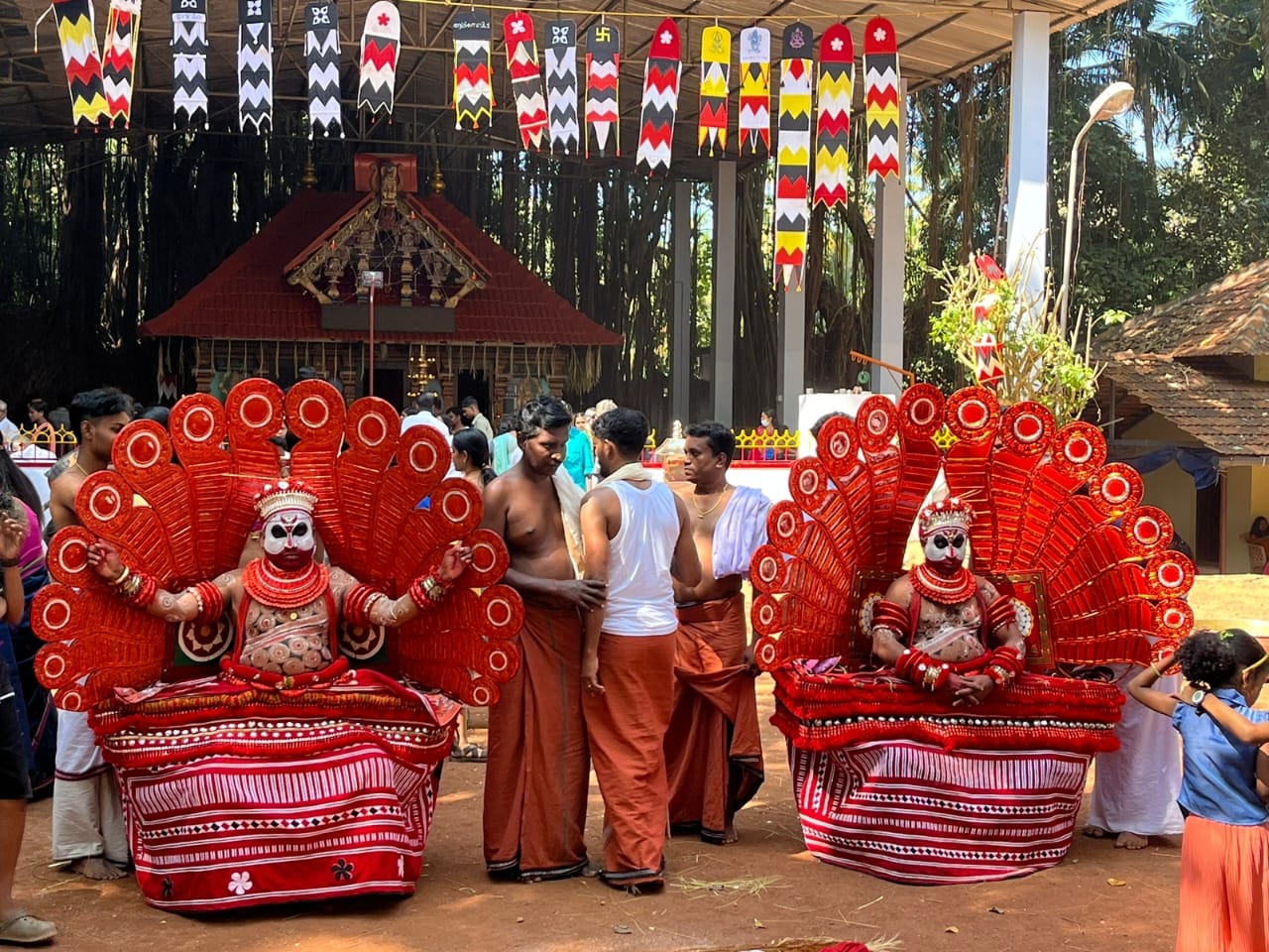Images of Kozhikode Kolangattu Sri Bhagavathi  krishna Temple