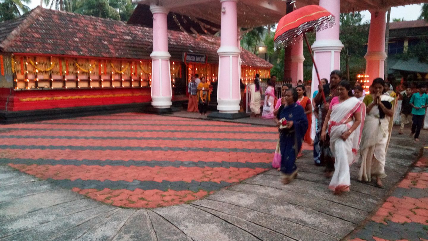   Kunnummal Sree Bhagavathitemple Kozhikode Dresscode