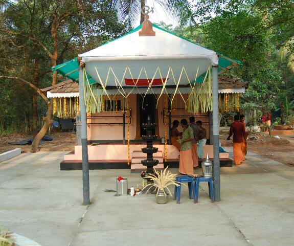  Naduvath Puthenkunnu Bhagavathy  Temple malappuram