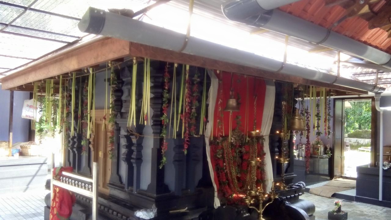   Nenmini Sri Akhileswari Bhagavathy Temple in Kerala