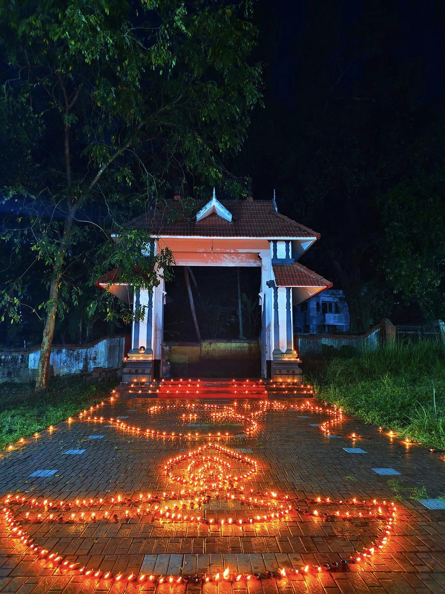 Images of malappuram Kaliyatakkavu Ammancheri Bhagavathy Temple