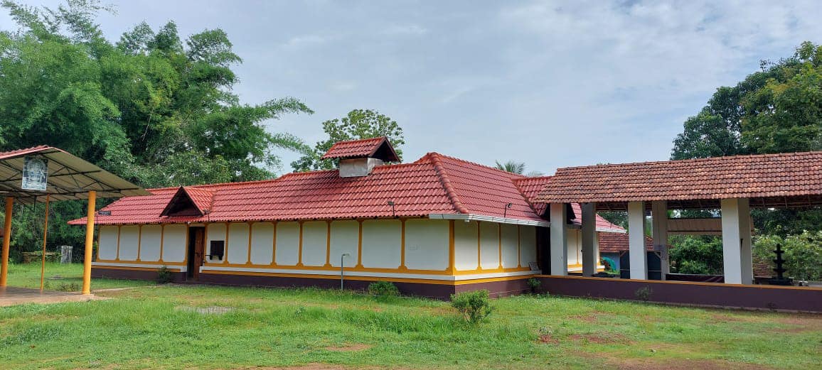  Irumbuzhi Sree Vishnu Temple malappuram