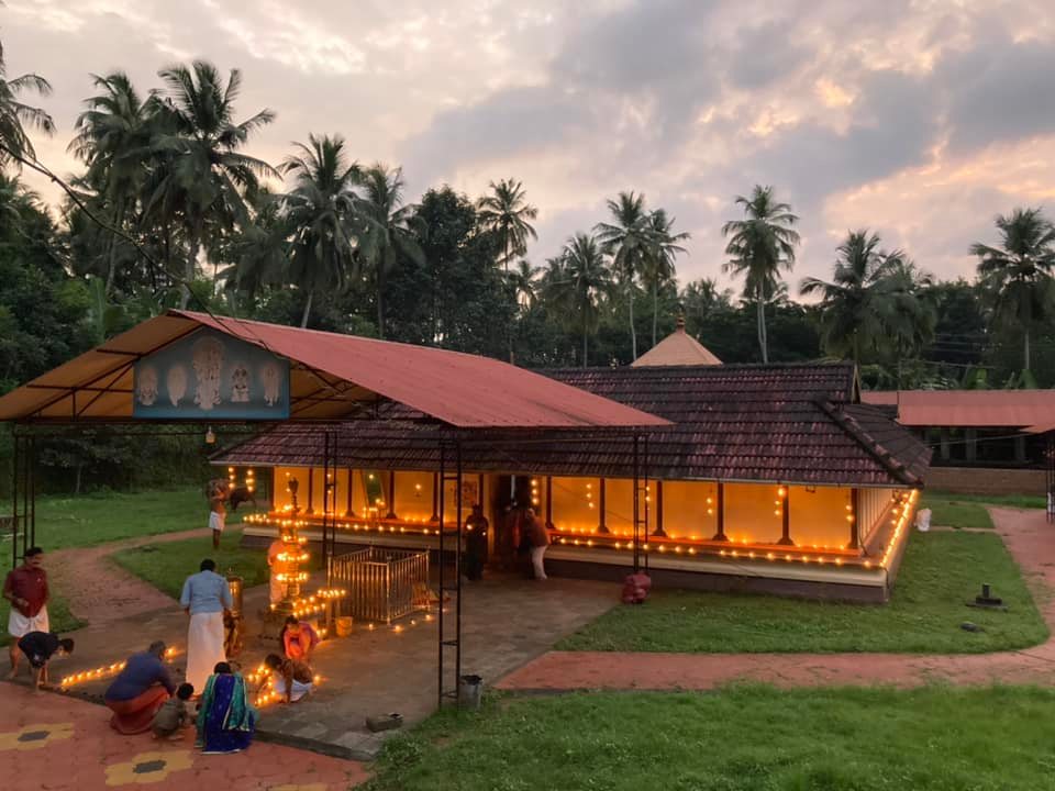 Mattummal Sri Narasimhamoorthy is an Shakthi lord in Hinduism