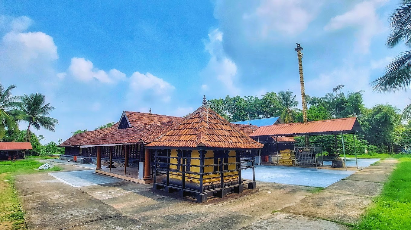 Kalamezhuthu Pattu Sree Muthrukunnu Bhagavathy Temple Malappuram Kerala