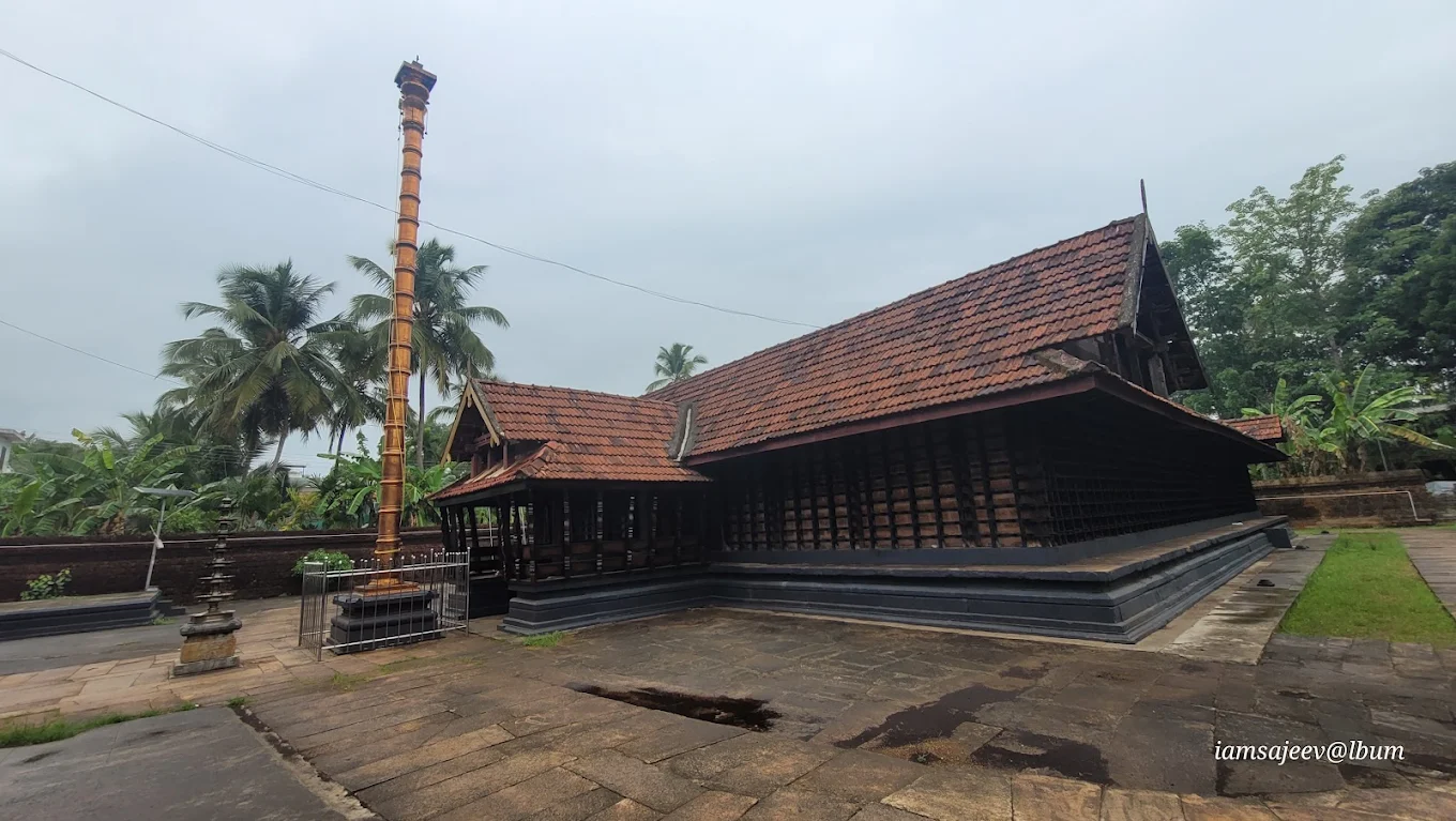lord-rama-temple-karimpuzha-river