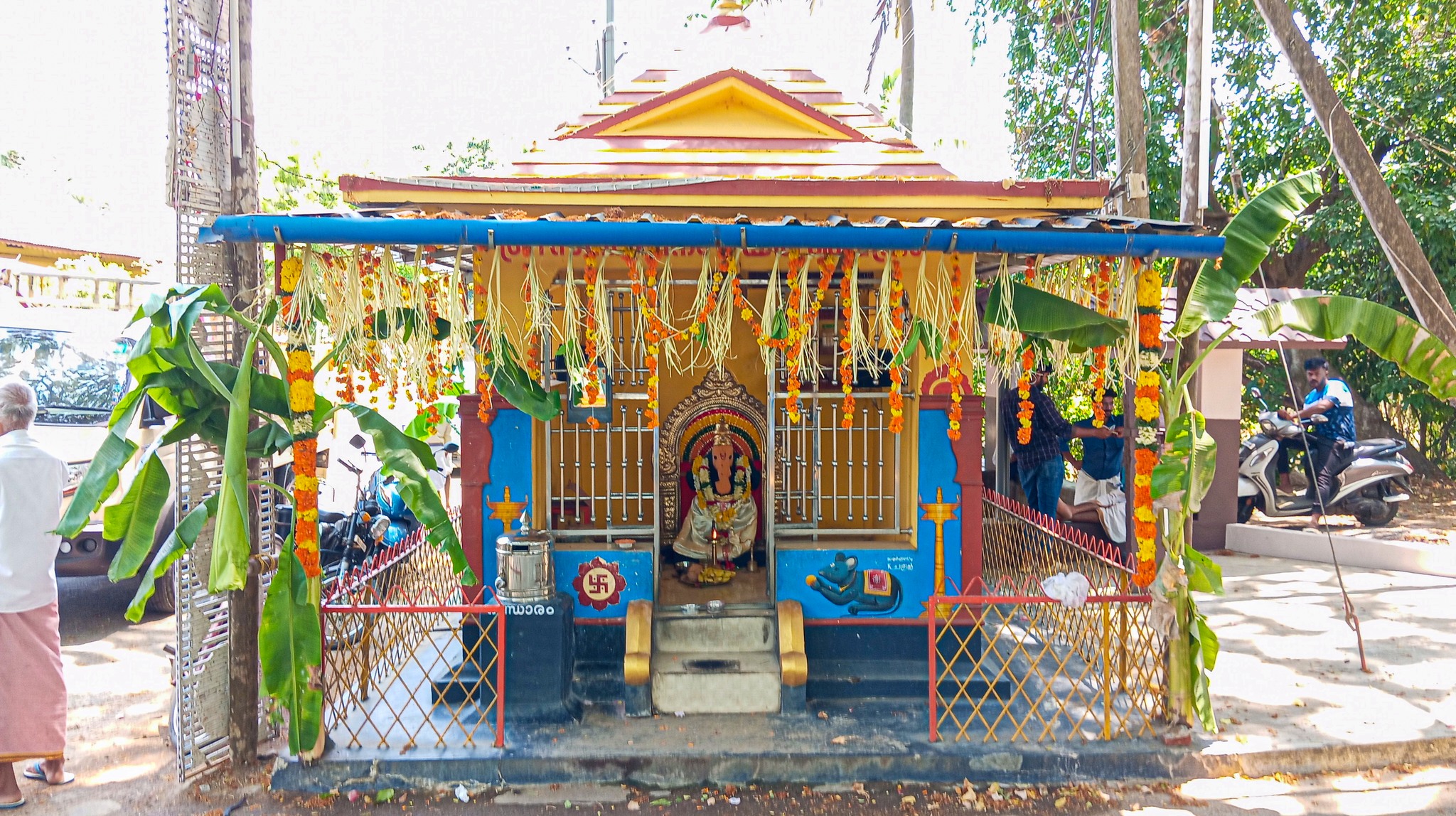  Emoor Temple in Kerala