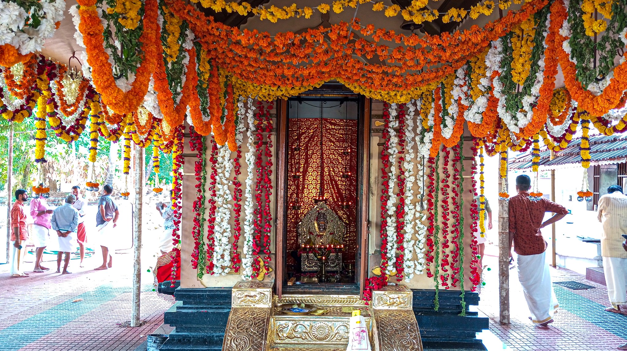 Sree Emoor BhagavathyTemple Palakkad Dresscode