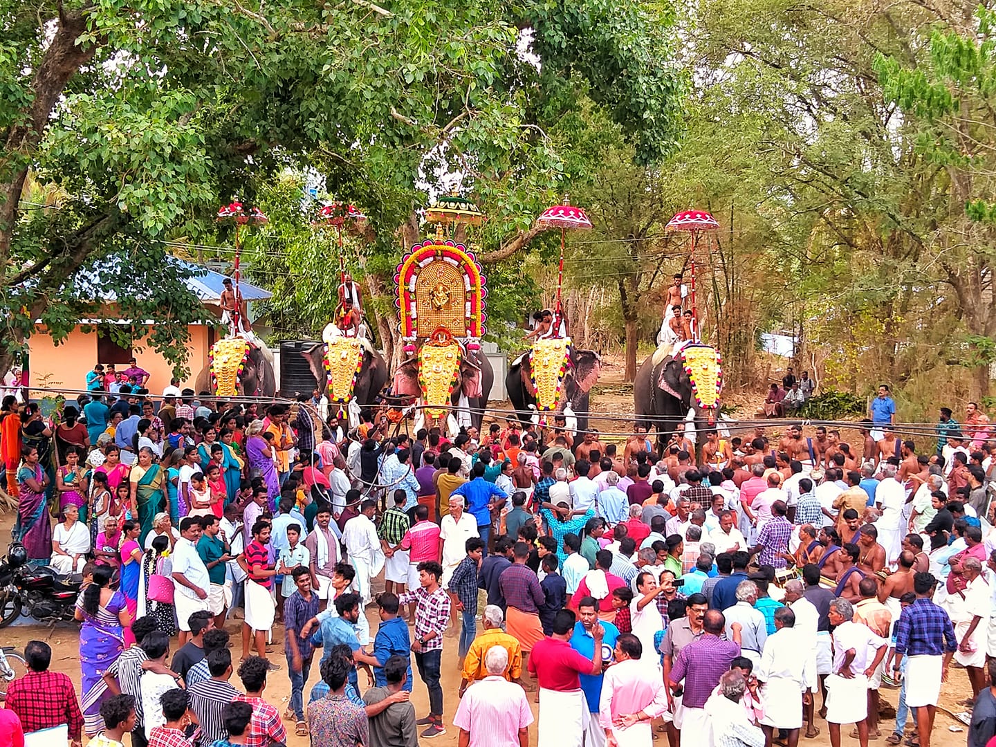   Maruthi Bhagavathy Palakkad Dresscode