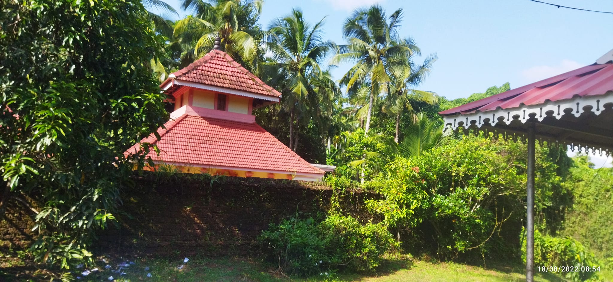   Kakkattiri Sri Mahavishnu  Palakkad Dresscode