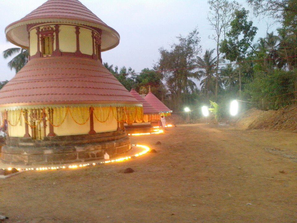 Moonnu Moorthy temple is an Shakthi lord in Hinduism