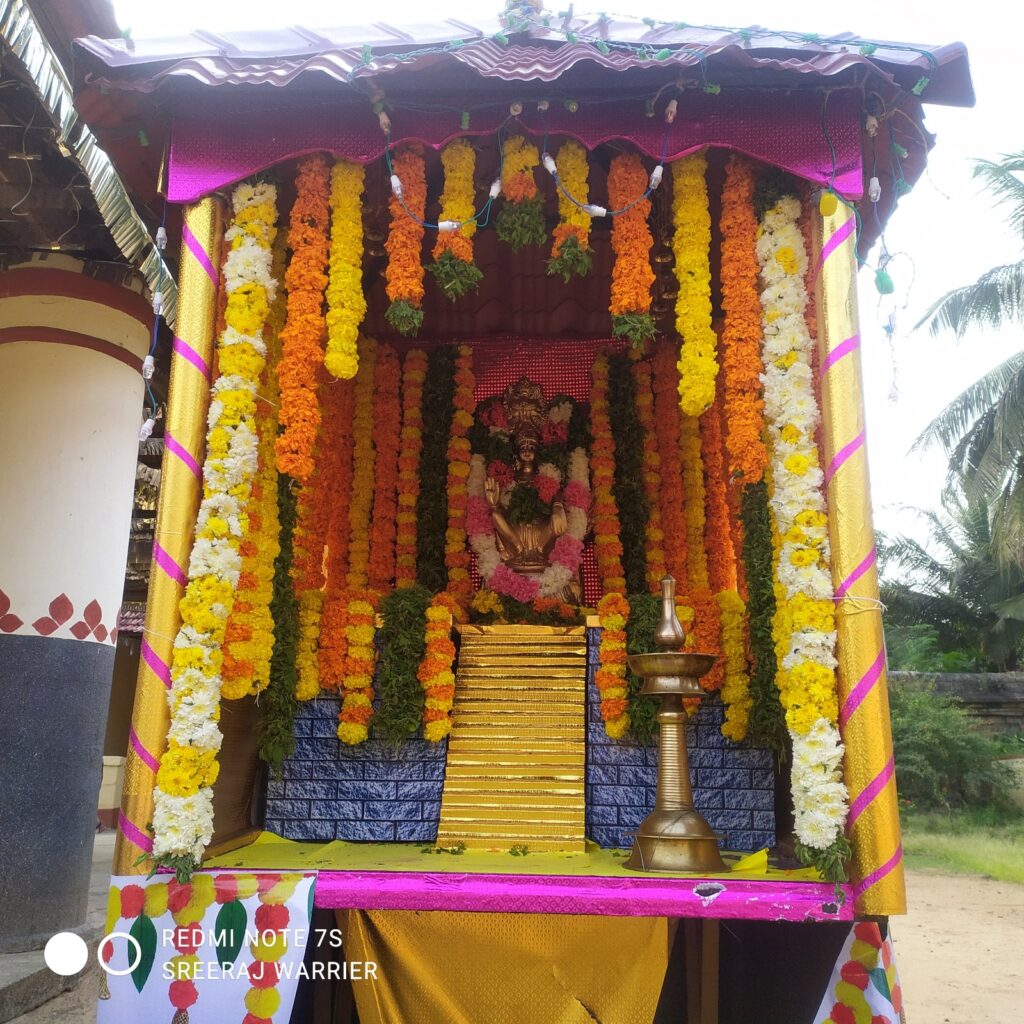 Temple lit with oil lamps during Ayyappa Vilakku festival