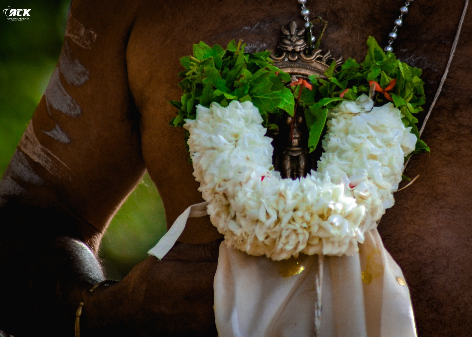 Ayyappan Vilakku rituals and poojas at Thiruvalathur temple