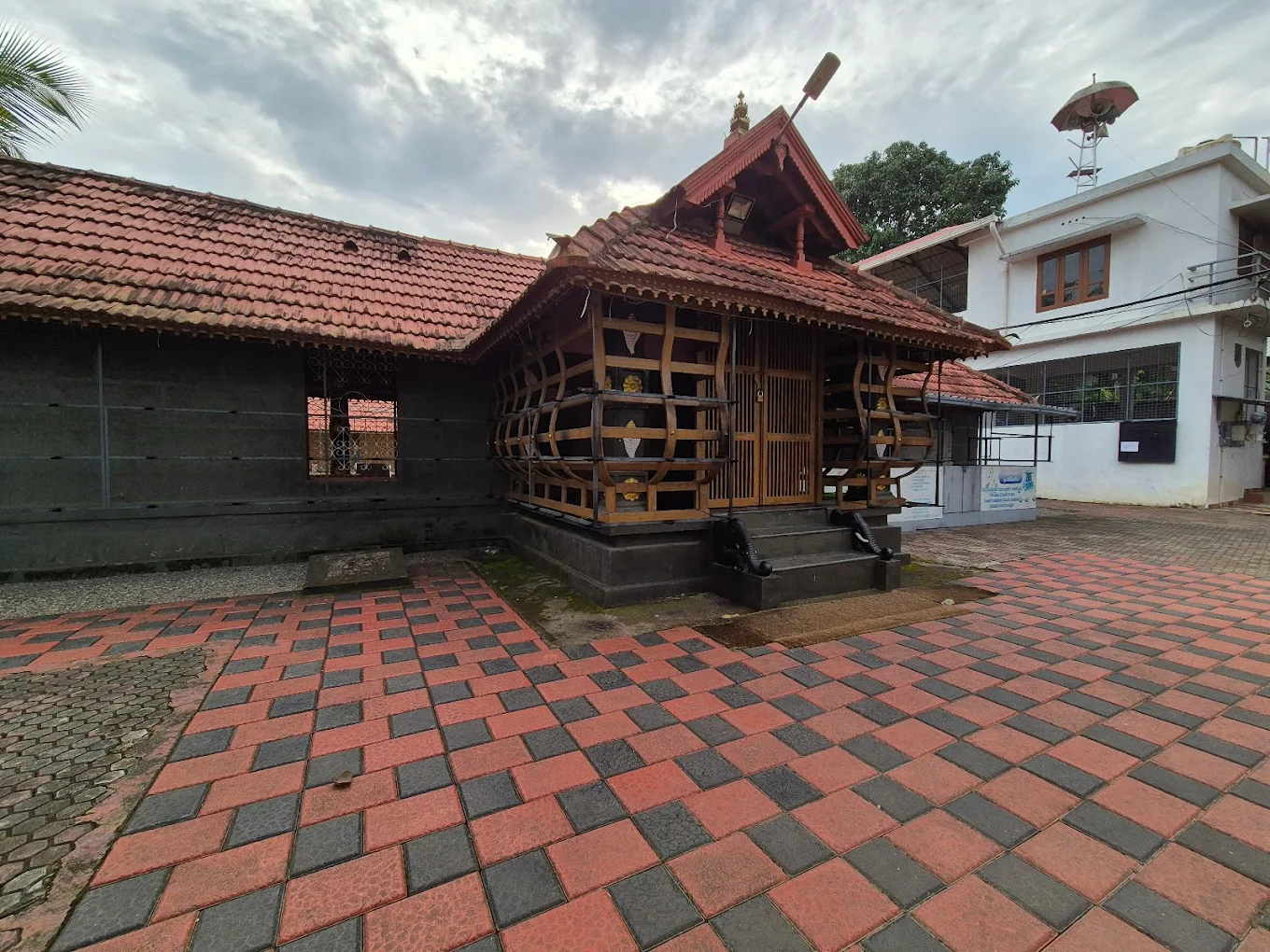 lord Ganapathi shrine, Elamannur